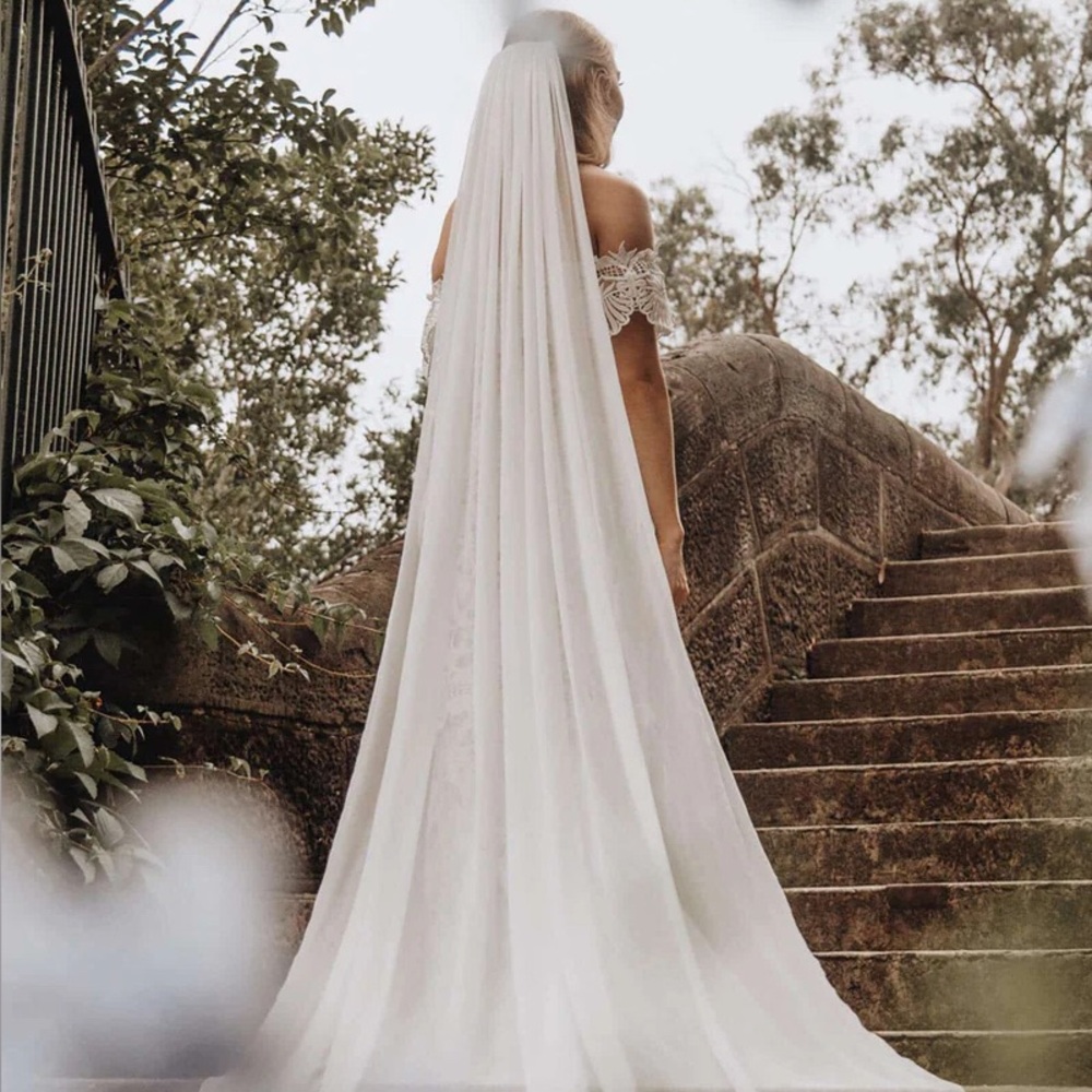 Grace Loves Lace Gabriela Veil